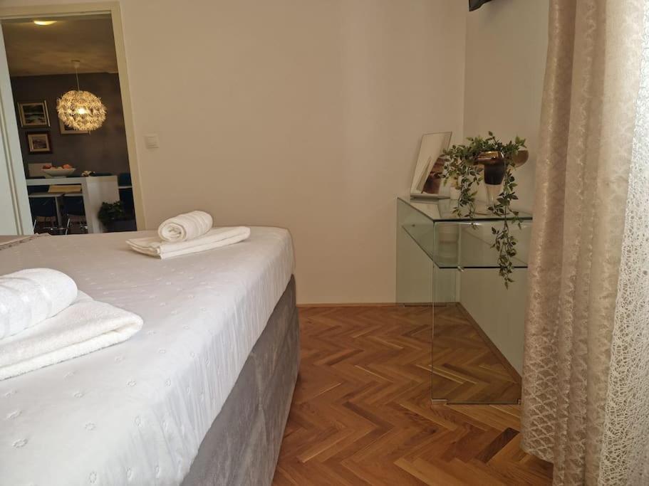 Apartment Pupila Salona Kültér fotó